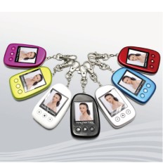 Mini digital photo frame with keychain