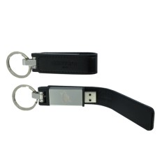 Leather USB stick with keychain-Chevignon