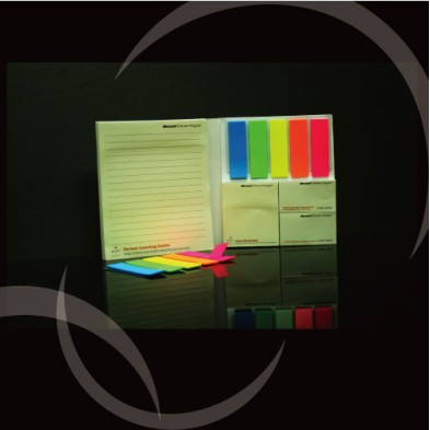 Sticky memo pad with fluorescent PET post-it 